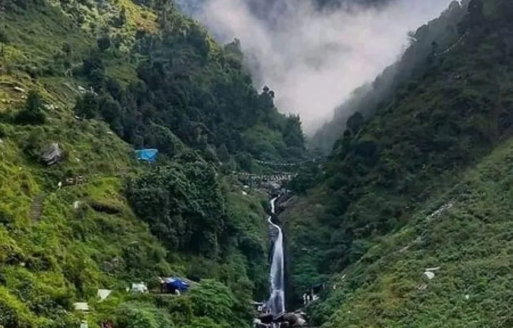 Bhagsunag water fall